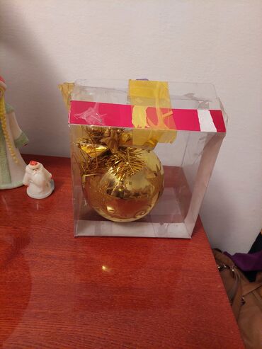 купить новогоднюю елку в бишкеке: Красивый Новогодний золотой шарик