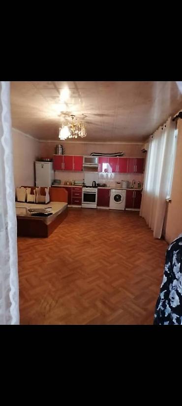 Продажа коттеджей и домов: Просторный дом с большим крытым двором и меблировкой. - Крытый — 4