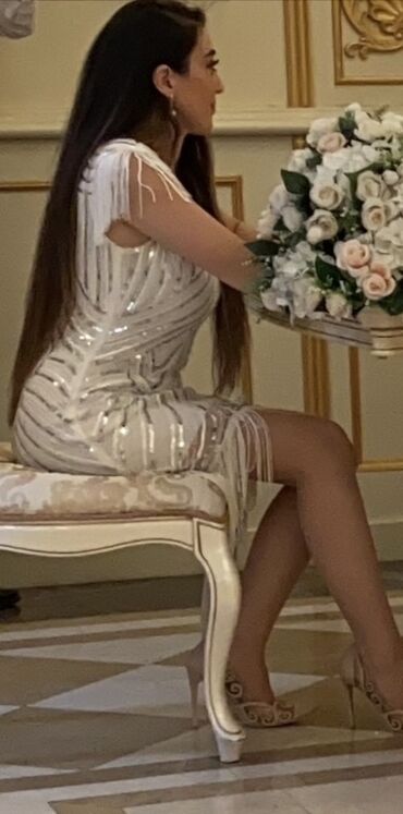 Ziyafət donları: Ziyafət donu, Midi, Calvin Klein, M — 1