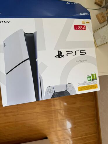 PS 5 Slim (Play station ) 1 TB yaddaş,3 oyunu ve qizil zemaneti var