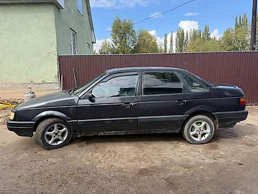 Volkswagen: Volkswagen Passat: 1988 г., 1.8 л, Механика, Бензин, Седан — 2