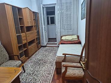 трехкомнатная: Квартира в центре города, трехкомнатная. В шаговой доступности: гоин — 6