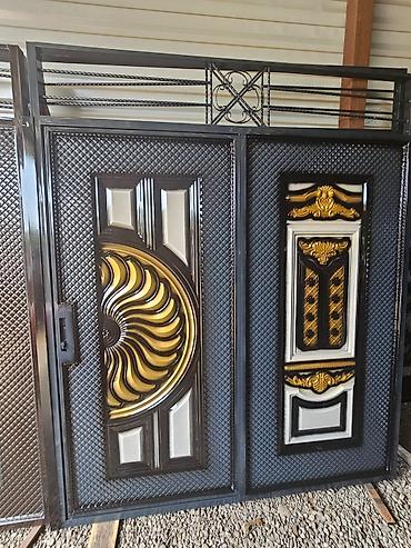 plastic qapi: Butun Dəmir Darvazalar və ya həyət qapısı pult ilədə var. Balkon — 2