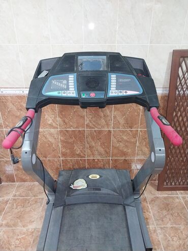 Hummer: KXX Fitness qaçış trenajoru - Geniş qaçış səthi, uzun bant – rahat