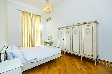 Günlük kirayə mənzillər: 4 otaqlı, Səbail r. r-nu — 7