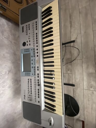 korg pa 700: Korq pa 50 her şeyi işlek herşeyi var 550 elaqe nöresi:watsap var