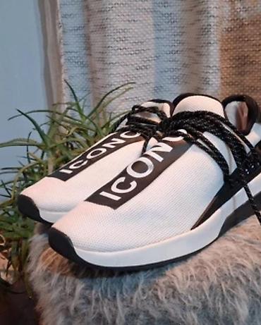 Krasofkalar və idman ayaqqabıları: Adidas orjinal poma [her biri 10 ] 39_40 ölçü qalanlar 3 ededi 10 — 1