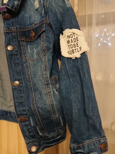 Верхняя одежда: Продам Детский боибер и джинсовый пиджачок. 1) Детский цветной at lalafo.kg — 8 Верхняя одежда: Продам Детский боибер и джинсовый пиджачок. 1) Детский цветной — 8