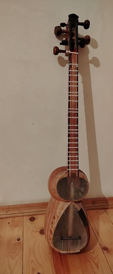 klassik gitara: Salamlar Yeni alınıb, cəmi 1 həftə istifadə edilib. Səsi və vəziyyəti — 2