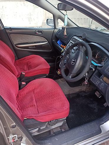 пороги степвагон: Honda Stream: 2001 г., 2 л, Автомат, Бензин, Универсал — 5