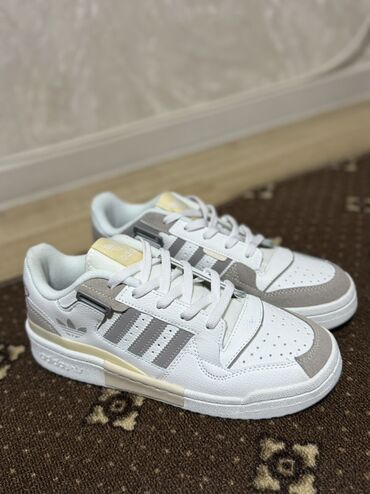 Кроссовки и спортивная обувь: Мужские кроссовки, 43, Adidas Originals, Новый, цвет - Белый, Платная доставка, Самовывоз