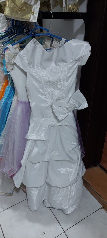 Donlar: Qiz uşagi ucun 30 eded geyimler 5 yaşdan 12 yaşa kimi .baxir — 12