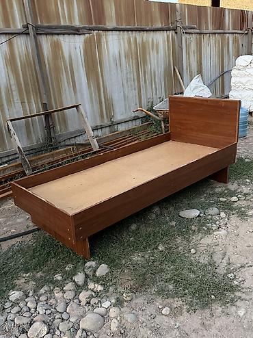 bunk bed: Односпальная кровать, Б/у, С матрасом, длина - 195 см — 1