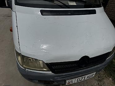 кузов бус: Mercedes-Benz Спринтер: 2005 г., 2.7 л, Механика, Дизель, Фургон — 9