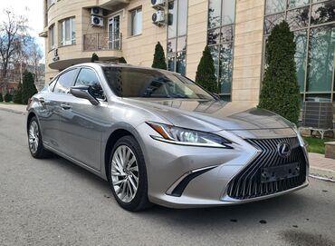 Toyota: Lexus ES: 2018 г., 2.5 л, Вариатор, Гибрид, Седан