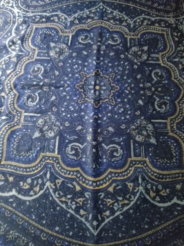 Marame: Dve elegantne ženske marame – kvadratnog formata. 1) Svilenkasta — 5