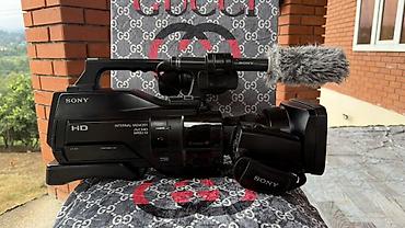 ses yazan cihaz: Sony HXR-MC2000 peşəkar videokamera Xüsusiyyətlər: - G seriyalı lens — 6
