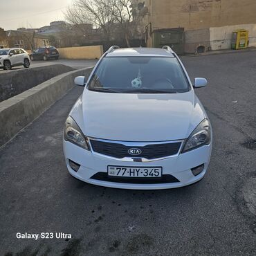 Kia: Kia Ceed: 1.4 l | 2009 il Sedan