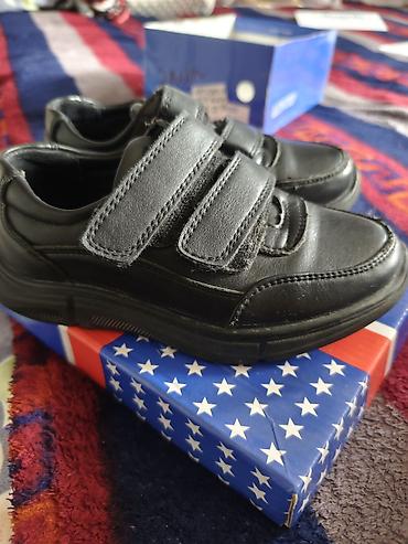 Детская обувь: Продаю б/у обувь, в хорошем состоянии — 10