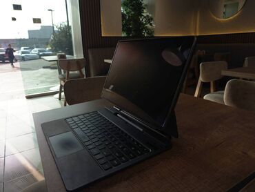 Samsung: Samsung galaxy Tab S10 Ultra dir . Birneçə aydır alınıb. Tam yenidir — 7