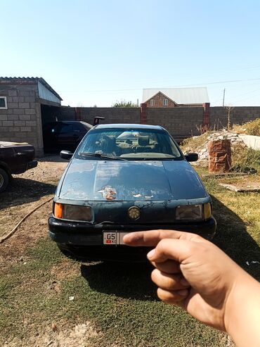купить диски r20 бу: Volkswagen Passat: 1988 г., 1.8 л, Механика, Бензин, Седан