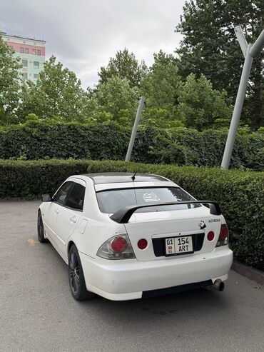 срочно срочно продаю машина: Toyota Altezza: 2002 г., 2 л, Автоматтык, Бензин, Седан