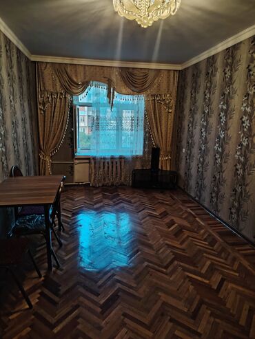 Kirayə mənzillər: Bakı, 3 otaqlı, Köhnə tikili, m. Həzi Aslanov, 52 kv. m