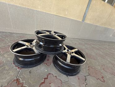 калпак машина: Дисктер R 15 Hyundai, Комплект, тешиктери - 4, Колдонулган