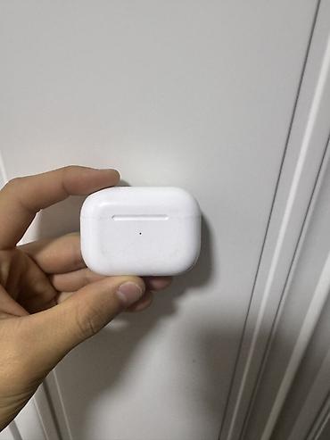 samsung galaxy buds plus: Беспроводные наушники-вкладыши с зарядным кейсом (форм-фактор, как у — 3