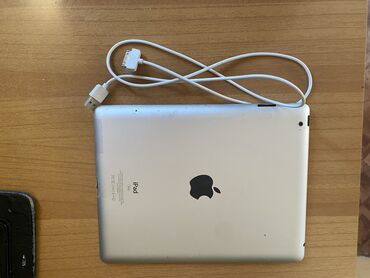 Планшеты: Планшет, Apple, память 16 ГБ, 5" - 6", 3G, Б/у, Классический цвет - Серебристый