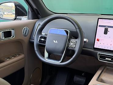 kaiyi e5: Lixiang L8: 2025 г., 1.5 л, Автомат, Гибрид, Кроссовер — 6