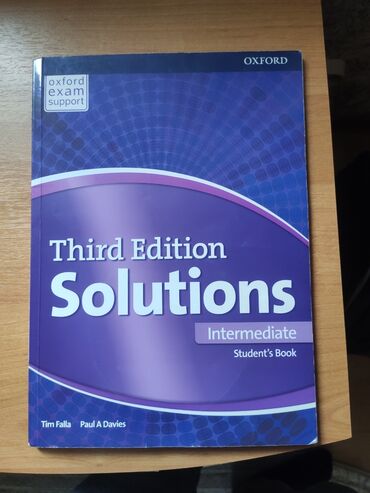Другое оборудование для бизнеса: Учебник по Английскому языку. Solutions Intermediate. состояние