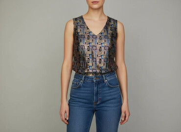 compression sleveless t shirty: Жіноча блуза, розмір L
