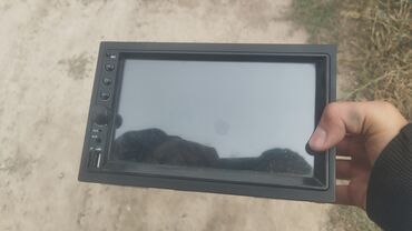 Б/у, 2-DIN, 7 ", Без системы, Без оперативной памяти ГБ ОЗУ, Без встроенной памяти Гб ПЗУ
