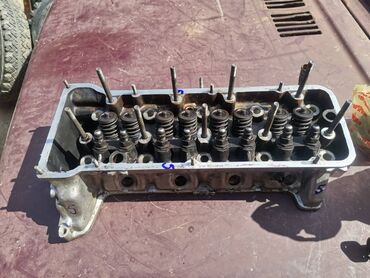 Auto delovi: Glava motor Lada 2121,21213 Niva br.5. Polovna, ocuvana. Skinuta sa — 2