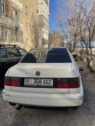 Volkswagen: Volkswagen Vento: 1995 г., 1.8 л, Механика, Бензин, Седан