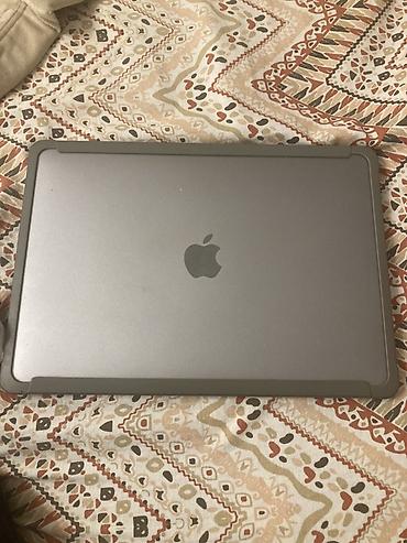 macbook pro m2 max: Apple MacBook (серый космос) в защитном кейсе. Особенности: - Корпус — 1