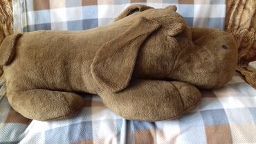 заменяет подушку in Кыргызстан | АВТОЗАПЧАСТИ: Собака, мягкая игрушка, большая, размер длина 90 см, ширина 60 см