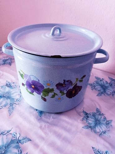 чашка эмалированная: В Сокулуке продается б/у посуда: чайник, большие чара советские