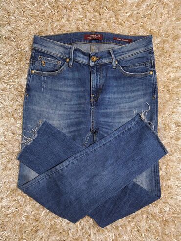 Farmerke: Ženske farmerke Staff Jeans– tamno plavi denim sa blagim „washed“ — 4