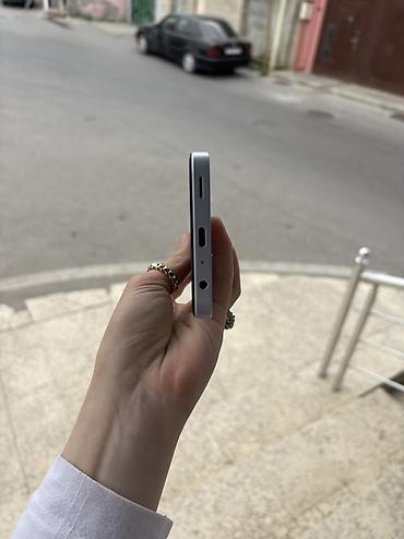 Мобильные телефоны: Samsung Galaxy A25, 256 ГБ, цвет - Белый, Две SIM карты — 3
