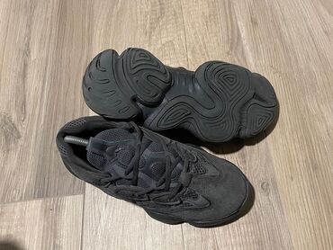 Patike i sportska obuća: Yeezy 500 utility black, velicina 41 1/2. Quality 10/7-8, comfortable