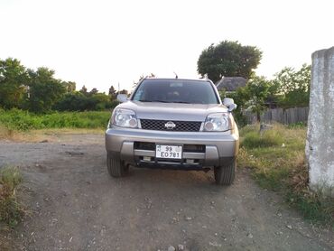 Nissan: Nissan X-Trail: 2 l | 2001 il Sedan