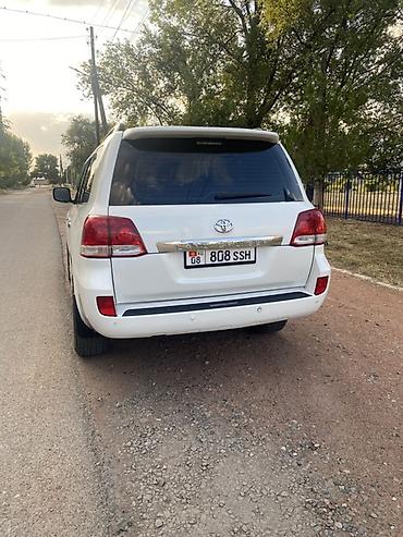lend cruizer: Toyota Land Cruiser: 2011 г., 4 л, Механика, Газ, Внедорожник — 3