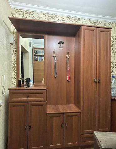 для прихожей: Гарнитур для прихожей, Б/у, Шкаф, ДСП, Самовывоз, Платная доставка, цвет - Коричневый — 1