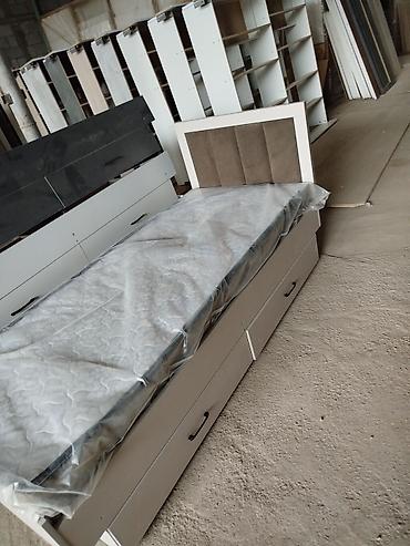 Односпальные кровати: Односпальные кровати с мягким изголовьем и выдвижными ящиками - — 6