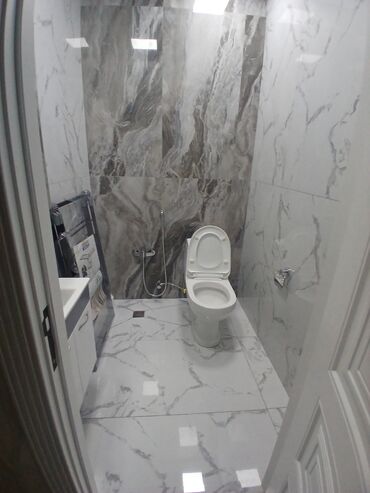 Duş kabinaları, arakəsmələr: Mərmər dizaynlı sanitar qovşaqların tam təmiri və yığılması xidməti — 2