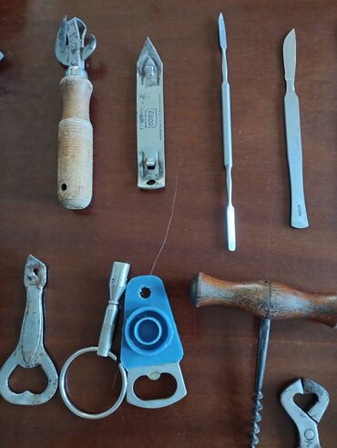 Tava-qazan dəstləri: Bu dəst müxtəlif mətbəx alətlərini və açarları əhatə edir. Dəstə — 2