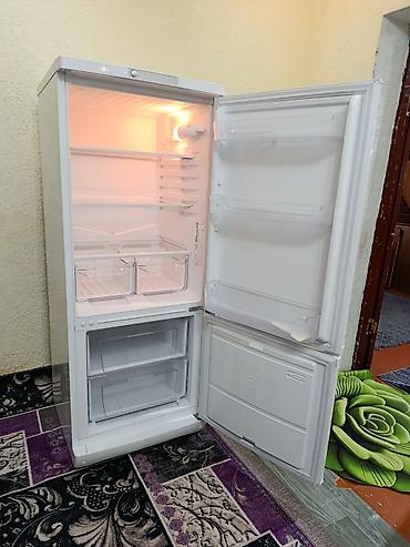 куплю холодильники: Холодильник Indesit, Б/у, Двухкамерный, De frost (капельный), 60 * 157 * 60 — 7