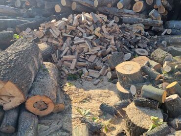 Ugalj i drvo za ogrev: Cepana drva za ogrev i ljuspice za potpalu. Vrhunski kvalitet